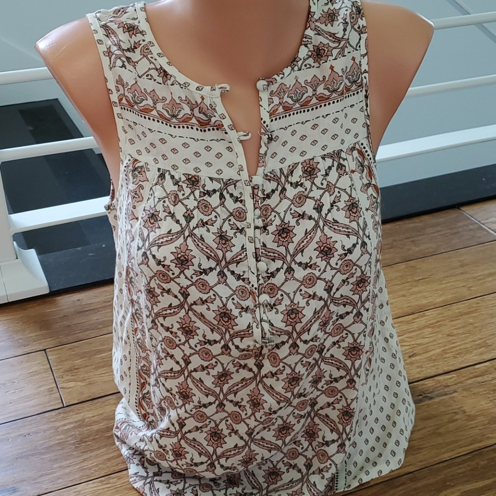 Lucky top